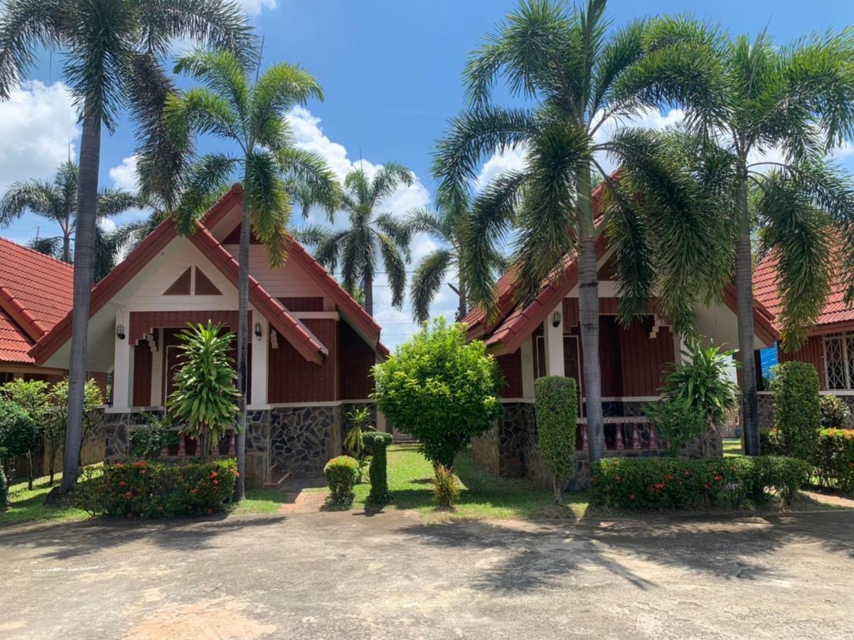 Bunraksa Resort Hotel Kamphaeng Phet Eksteriør bilde