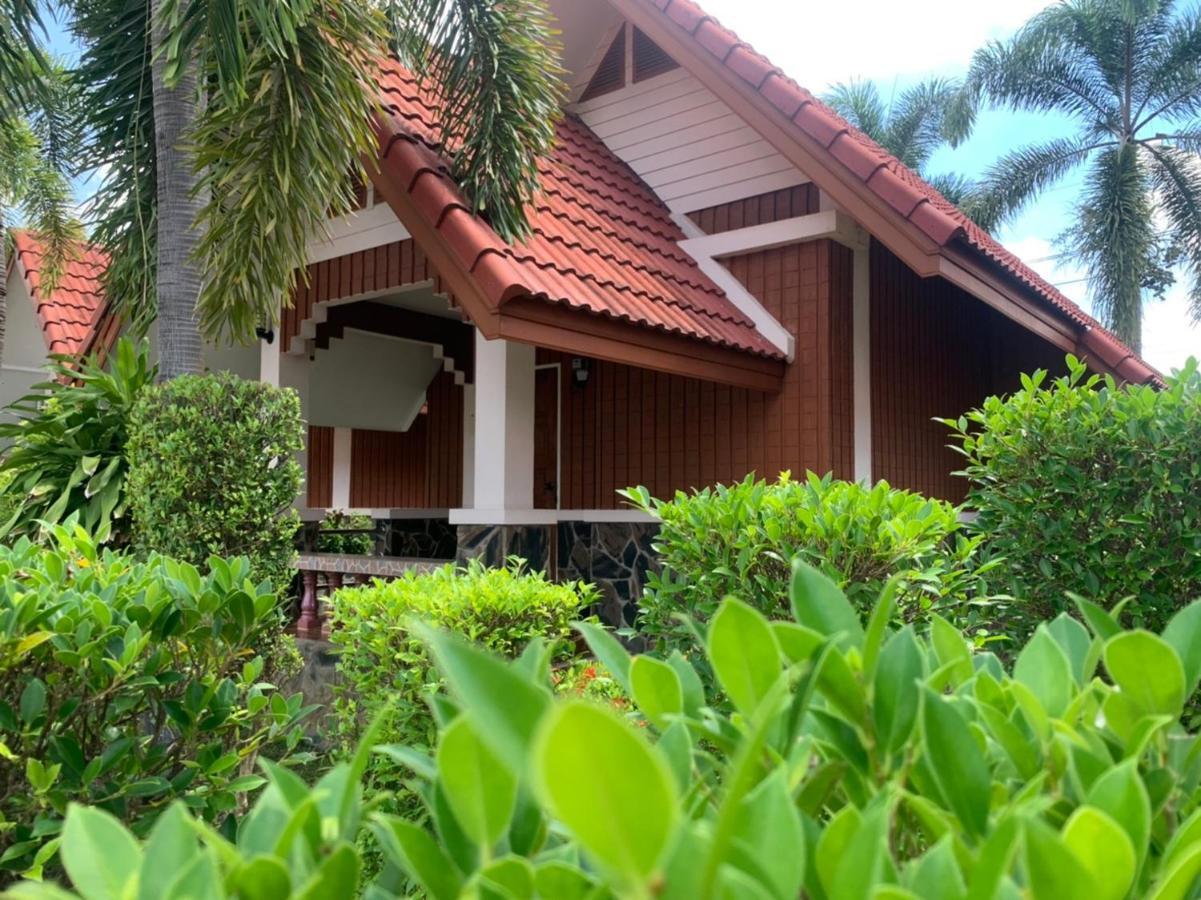 Bunraksa Resort Hotel Kamphaeng Phet Eksteriør bilde