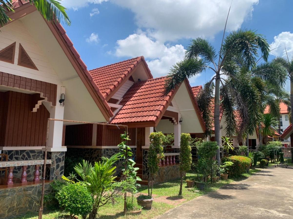Bunraksa Resort Hotel Kamphaeng Phet Eksteriør bilde