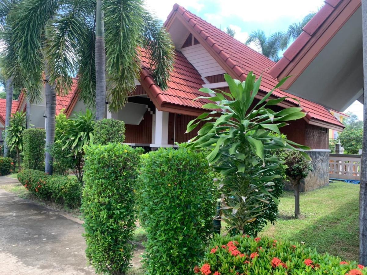 Bunraksa Resort Hotel Kamphaeng Phet Eksteriør bilde