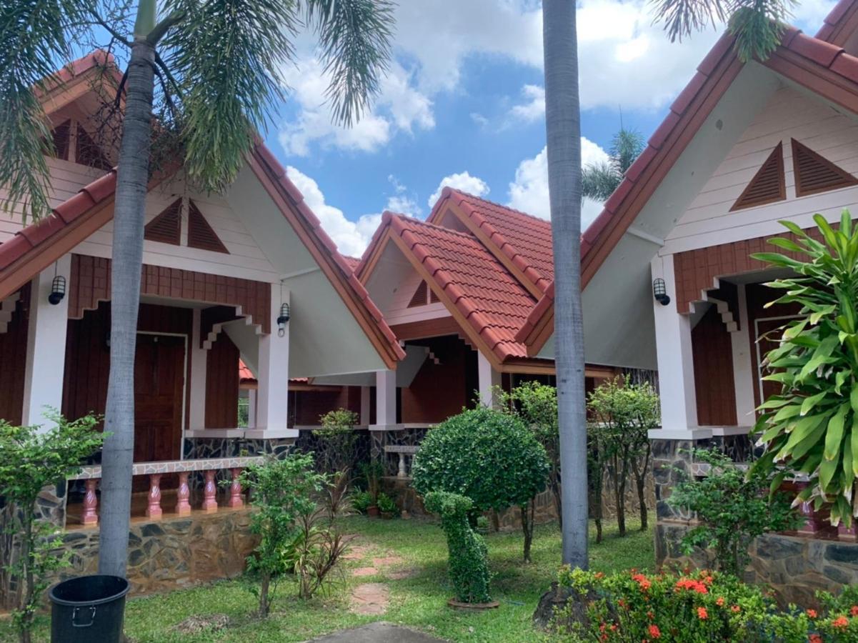 Bunraksa Resort Hotel Kamphaeng Phet Eksteriør bilde