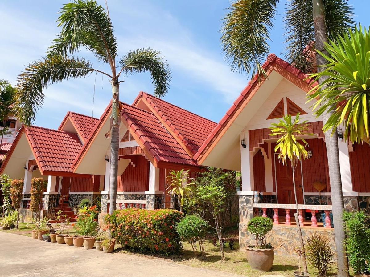 Bunraksa Resort Hotel Kamphaeng Phet Eksteriør bilde